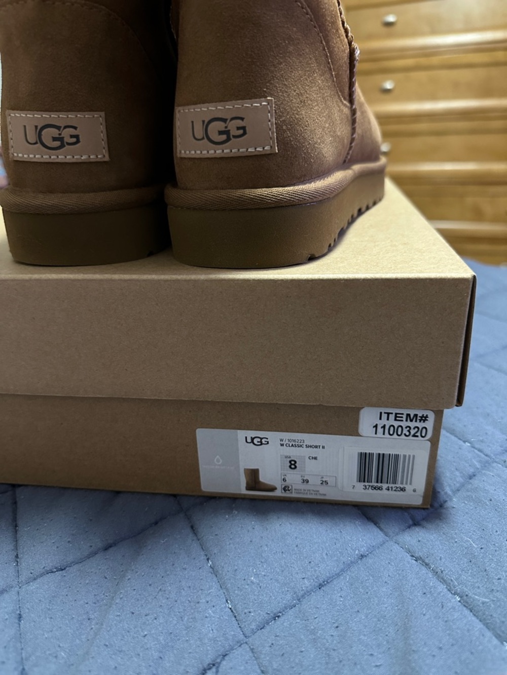 UGG Classic Short Boot in Chestnut Brown - Picture 7 of 7